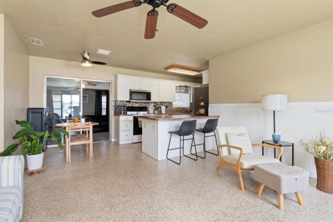 Casa en venta en Port Charlotte, Florida, 3 dormitorios, 98.85 m2 № 1805828 - foto 10