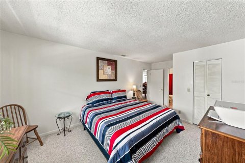 Condo in Winter Haven, Florida, 3 bedrooms  № 2391550 - photo 27
