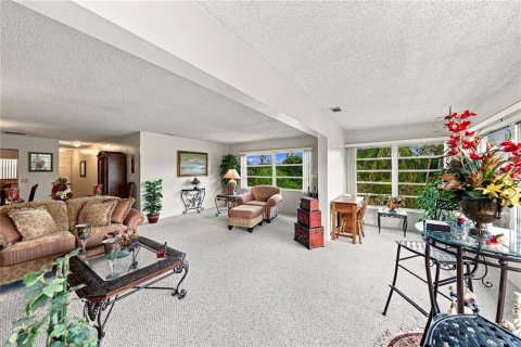 Condo in Winter Haven, Florida, 3 bedrooms  № 2391550 - photo 18