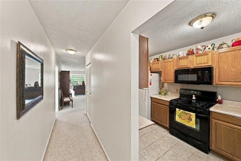 Condo in Winter Haven, Florida, 3 bedrooms  № 2391550 - photo 11