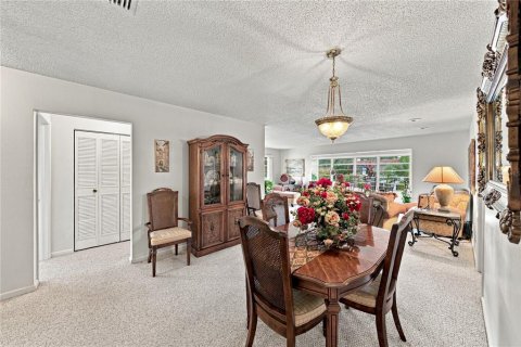 Condo in Winter Haven, Florida, 3 bedrooms  № 2391550 - photo 14