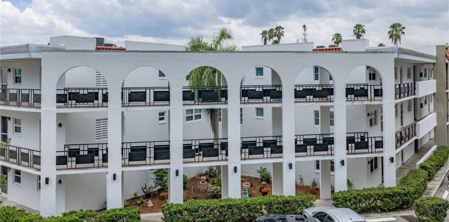Condo in Winter Haven, Florida, 3 bedrooms  № 2391550