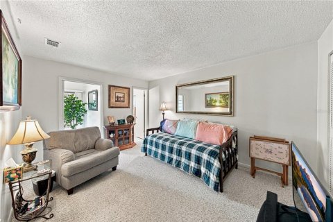 Condo in Winter Haven, Florida, 3 bedrooms  № 2391550 - photo 21