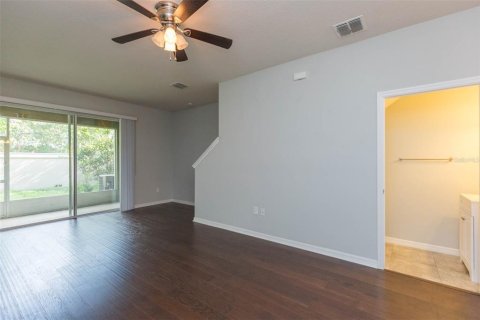 Touwnhouse à louer à Brandon, Floride: 3 chambres, 142.7 m2 № 2414997 - photo 5