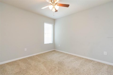 Touwnhouse à louer à Brandon, Floride: 3 chambres, 142.7 m2 № 2414997 - photo 10