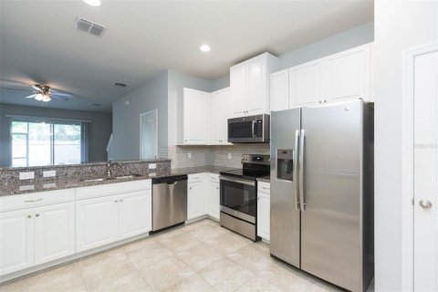 Touwnhouse à louer à Brandon, Floride: 3 chambres, 142.7 m2 № 2414997 - photo 3
