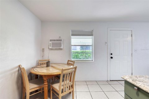 Duplex in Daytona Beach, Florida 2 bedrooms, 104.05 sq.m. № 1906438 - photo 16
