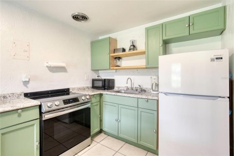 Duplex in Daytona Beach, Florida 2 bedrooms, 104.05 sq.m. № 1906438 - photo 18