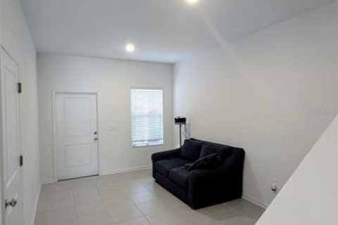 Touwnhouse à vendre à Davenport, Floride: 3 chambres, 170.94 m2 № 2198042 - photo 4