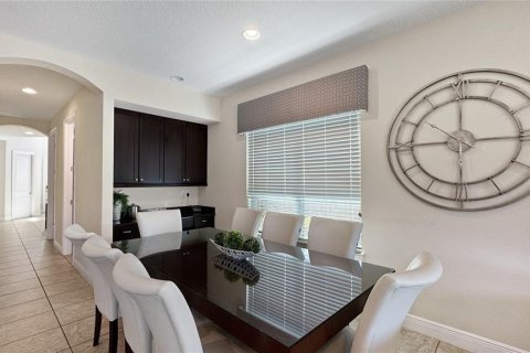 Купить виллу или дом в Фор-Корнерс, Флорида 5 комнат, 308.99м2, № 1742608 - фото 13