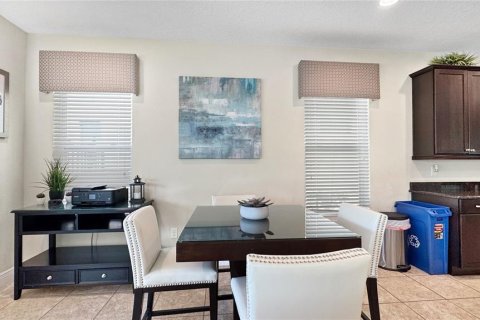 Купить виллу или дом в Фор-Корнерс, Флорида 5 комнат, 308.99м2, № 1742608 - фото 11