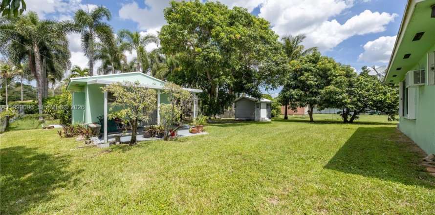 Villa ou maison à Miami, Floride 3 chambres, 203.73 m2 № 2267624