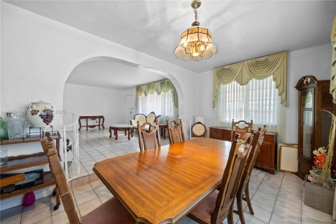 Villa ou maison à vendre à Miami, Floride: 3 chambres, 203.73 m2 № 2267624 - photo 7
