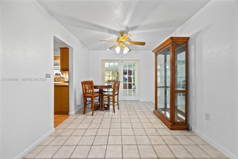 Villa ou maison à vendre à Miami, Floride: 3 chambres, 203.73 m2 № 2267624 - photo 9
