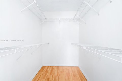 Купить кондоминиум в Тамарак, Флорида 2 спальни, 76.83м2, № 2033897 - фото 26