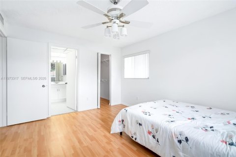 Купить кондоминиум в Тамарак, Флорида 2 спальни, 76.83м2, № 2033897 - фото 25