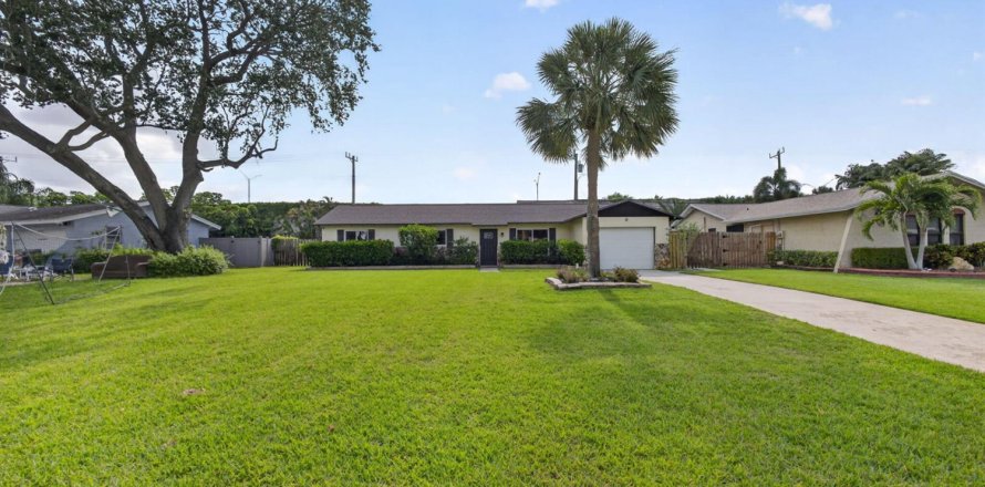 Villa ou maison à Palm Beach Gardens, Floride 3 chambres, 129.32 m2 № 2083323