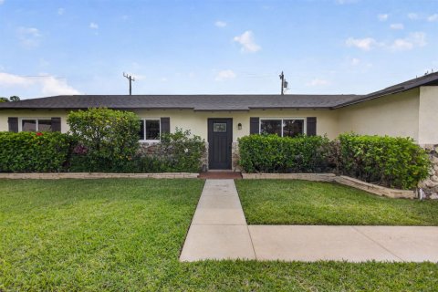 Villa ou maison à vendre à Palm Beach Gardens, Floride: 3 chambres, 129.32 m2 № 2083323 - photo 2