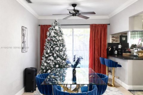 Villa ou maison à vendre à Sunrise, Floride: 4 chambres, 180.51 m2 № 2000134 - photo 4