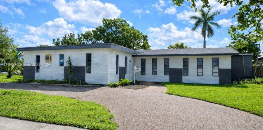 Villa ou maison à Sunrise, Floride 4 chambres, 180.51 m2 № 2000134