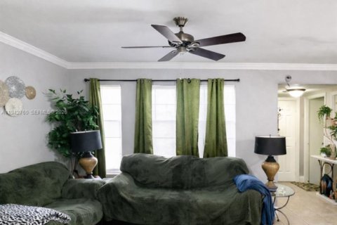 Villa ou maison à vendre à Sunrise, Floride: 4 chambres, 180.51 m2 № 2000134 - photo 3