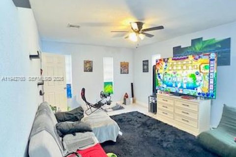 Villa ou maison à vendre à Sunrise, Floride: 4 chambres, 180.51 m2 № 2000134 - photo 13