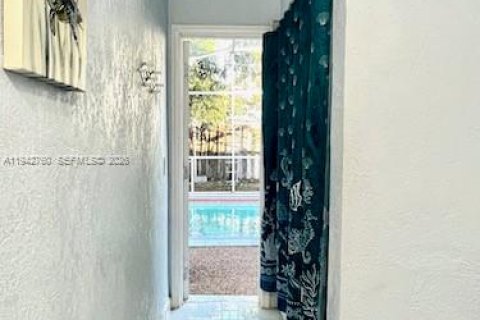 Villa ou maison à vendre à Sunrise, Floride: 4 chambres, 180.51 m2 № 2000134 - photo 12