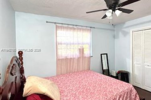 Villa ou maison à vendre à Sunrise, Floride: 4 chambres, 180.51 m2 № 2000134 - photo 11