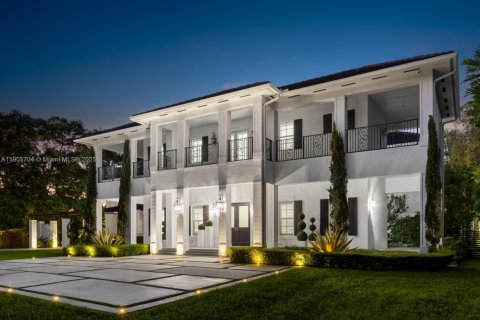 Снять в аренду виллу или дом в Майами, Флорида 5 спален, 695м2, № 1956388 - фото 2