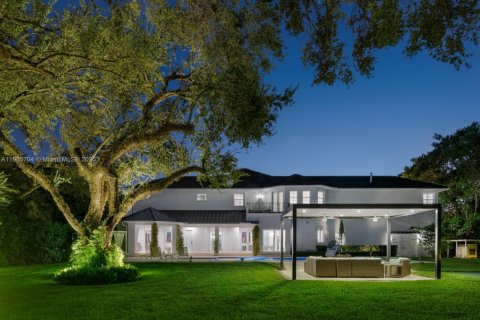 Снять в аренду виллу или дом в Майами, Флорида 5 спален, 695м2, № 1956388 - фото 12