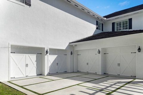 Снять в аренду виллу или дом в Майами, Флорида 5 спален, 695м2, № 1956388 - фото 10