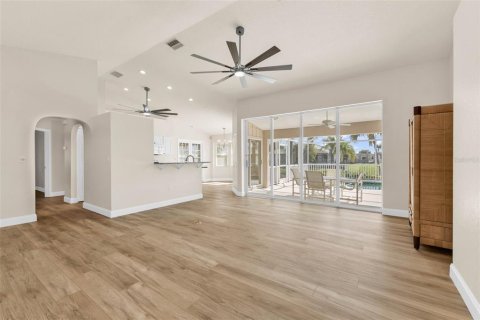 Villa ou maison à vendre à Punta Gorda, Floride: 3 chambres, 159.88 m2 № 2361185 - photo 8