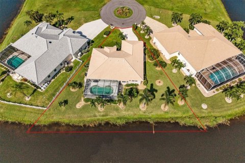 Villa ou maison à vendre à Punta Gorda, Floride: 3 chambres, 159.88 m2 № 2361185 - photo 2