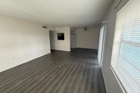Condo in Orlando, Florida, 2 bedrooms  № 1848470 - photo 7