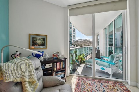 Condo in Daytona Beach, Florida, 2 bedrooms № 2143521 - photo 12