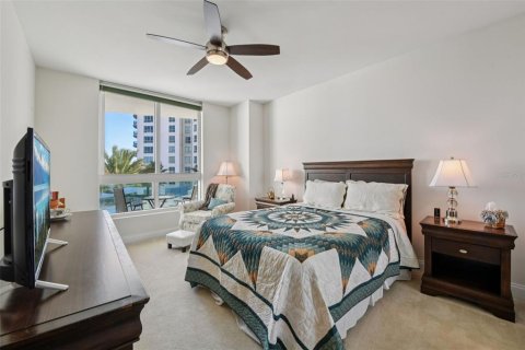 Condo in Daytona Beach, Florida, 2 bedrooms № 2143521 - photo 16