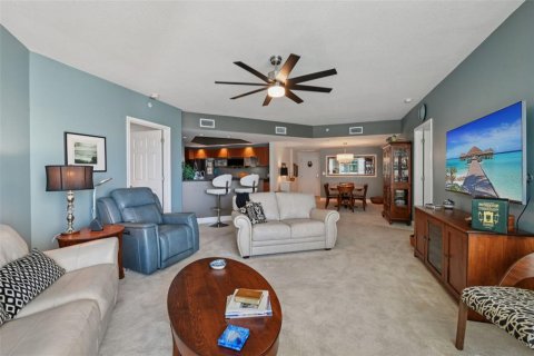 Condo in Daytona Beach, Florida, 2 bedrooms № 2143521 - photo 10