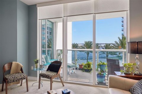 Condo in Daytona Beach, Florida, 2 bedrooms № 2143521 - photo 9