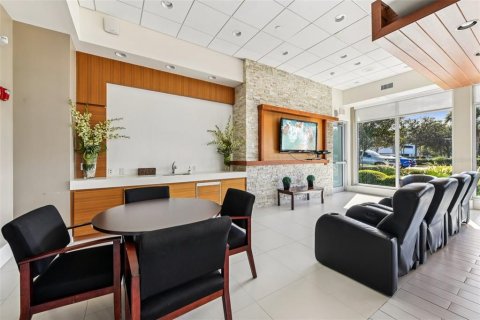 Condo in Daytona Beach, Florida, 2 bedrooms № 2143521 - photo 29