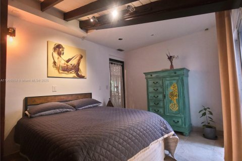 Casa en venta en Miami Beach, Florida, 4 dormitorios, 203.46 m2 № 1956429 - foto 25