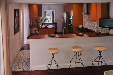 Casa en venta en Miami Beach, Florida, 4 dormitorios, 203.46 m2 № 1956429 - foto 21
