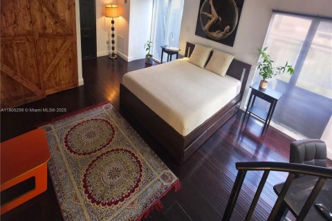 Casa en venta en Miami Beach, Florida, 4 dormitorios, 203.46 m2 № 1956429 - foto 8