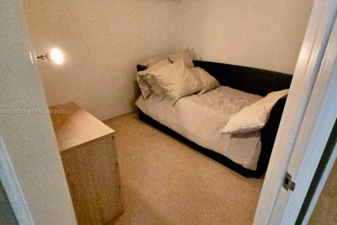 Снять в аренду кондоминиум в Майами-Бич, Флорида 1 спальня, 127.37м2, № 1982602 - фото 14