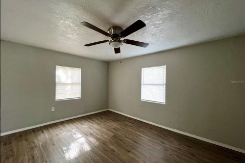 Villa ou maison à louer à Saint Petersburg, Floride: 4 chambres, 150.5 m2 № 2145129 - photo 6