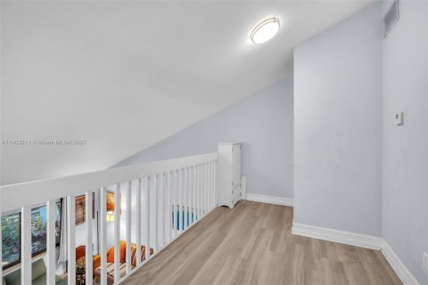 Touwnhouse à vendre à Fort Lauderdale, Floride: 2 chambres, 94.02 m2 № 1955635 - photo 10