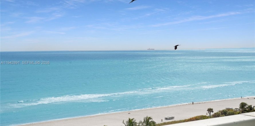 Appartement à Miami Beach, Floride 2 chambres, 46645.7 m2 № 1999275
