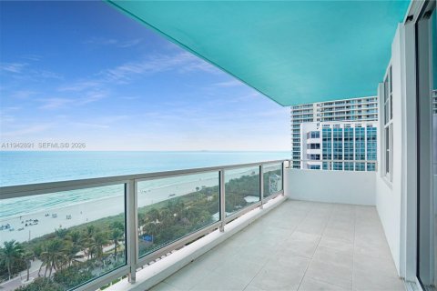 Appartement à louer à Miami Beach, Floride: 2 chambres, 46645.67 m2 № 1999275 - photo 6