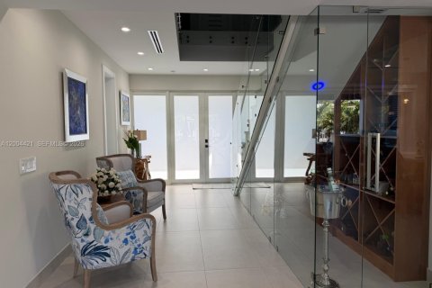 Casa en venta en Islamorada, Village of Islands, Florida, 5 dormitorios, 330.64 m2 № 2071094 - foto 7