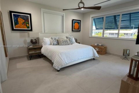 Casa en venta en Islamorada, Village of Islands, Florida, 5 dormitorios, 330.64 m2 № 2071094 - foto 19