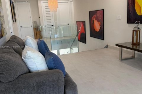 Casa en venta en Islamorada, Village of Islands, Florida, 5 dormitorios, 330.64 m2 № 2071094 - foto 16